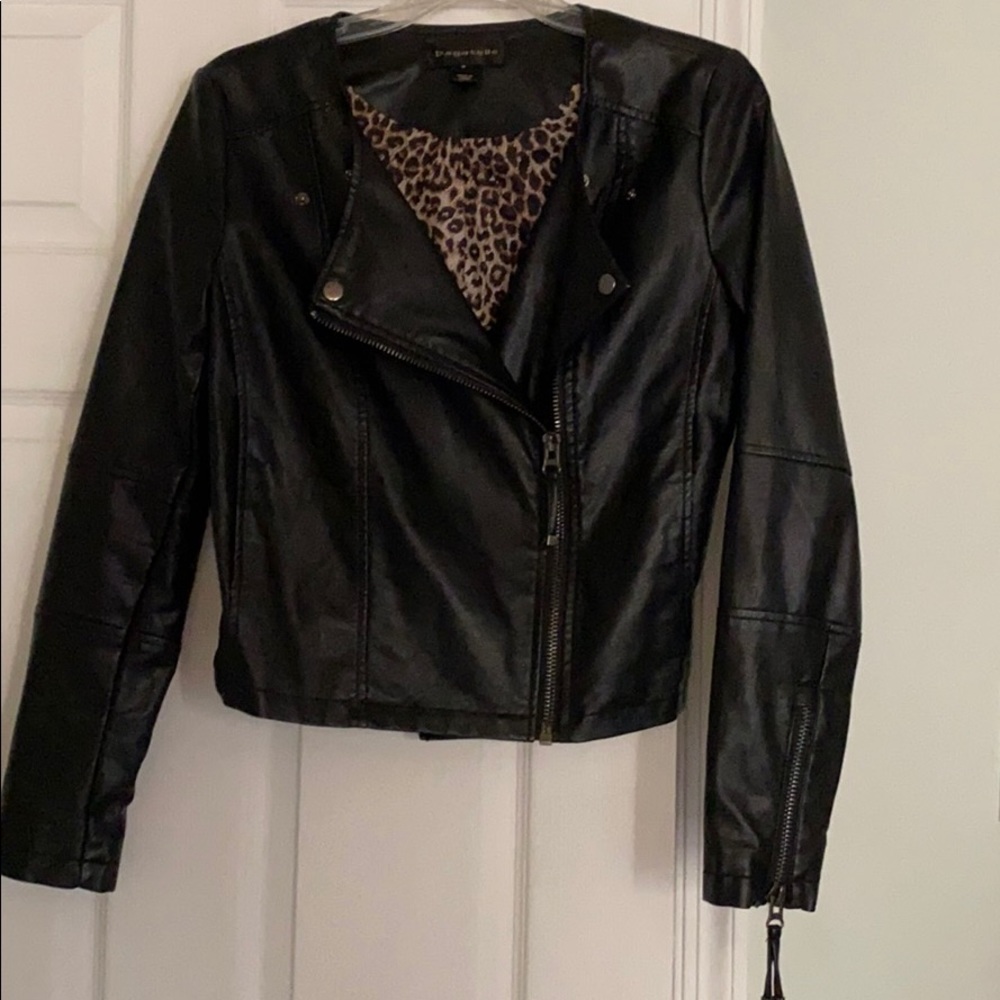 Leather jacket - Picture 12 of 12